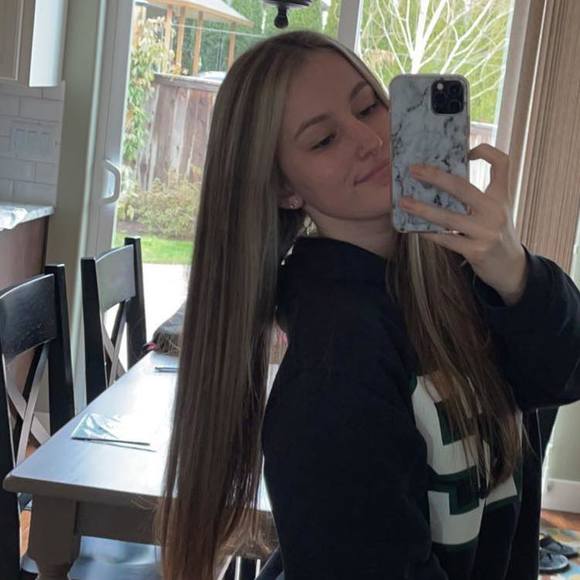 Meet your Posher, Paige - Picture 1 of 1